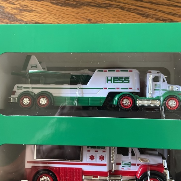 HESS 2024 MINI COLLECTION BRAND NEW NWT - Picture 4 of 6